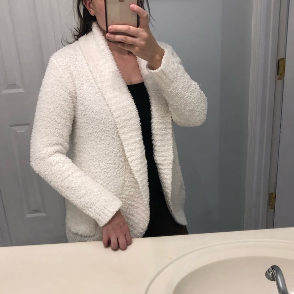 Beautiful women’s sweater! - Picture 5 of 6